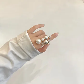 Elegantný Retro Nadrozmerná Multi Pearl Prstene pre Ženy Lady Lesklé Crystal Drahokamu Nepravidelný Kúzlo Krúžok kórejský Svadobné Šperky