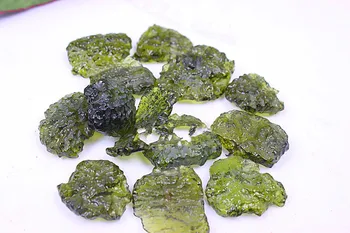 5-6 g/ veľa Prírodných moldavite prívesok moldavite nunatak energie kamenný sen apotropaic Obrázok 2